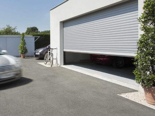 Vous pouvez motoriséee votre porte de garage pour une ouverture simplifiée